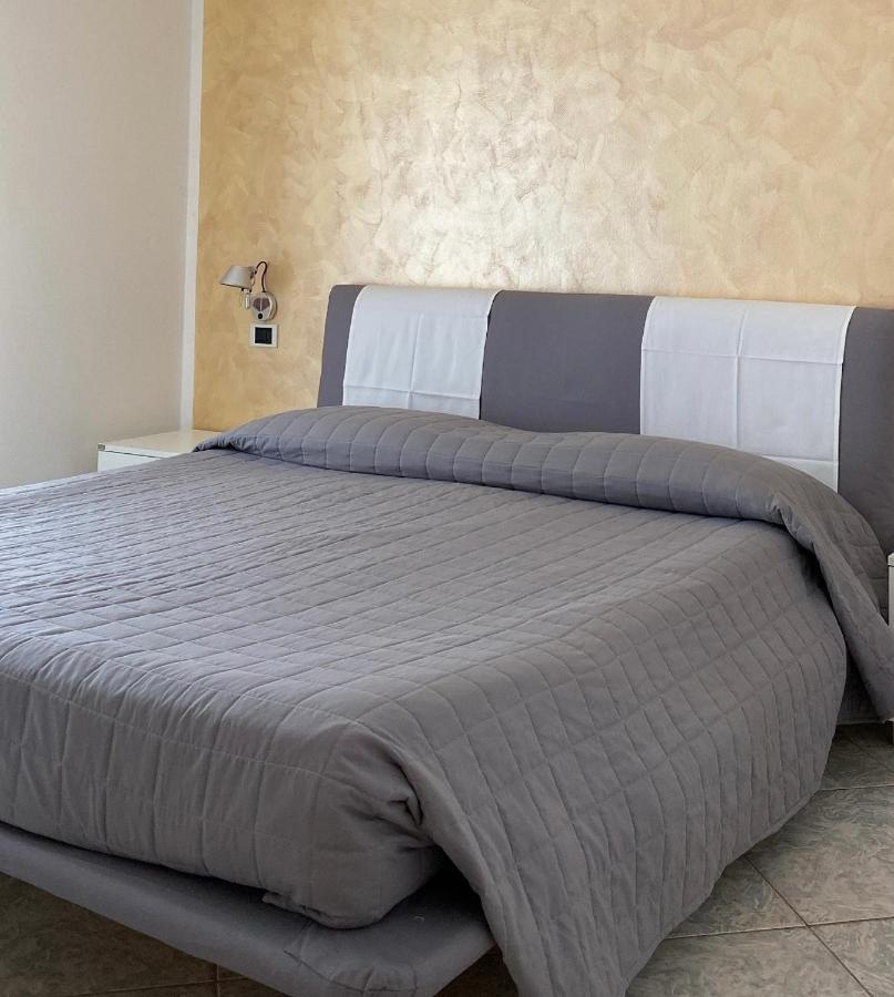 Appartamenti Nataly Torbole Sul Garda Luaran gambar