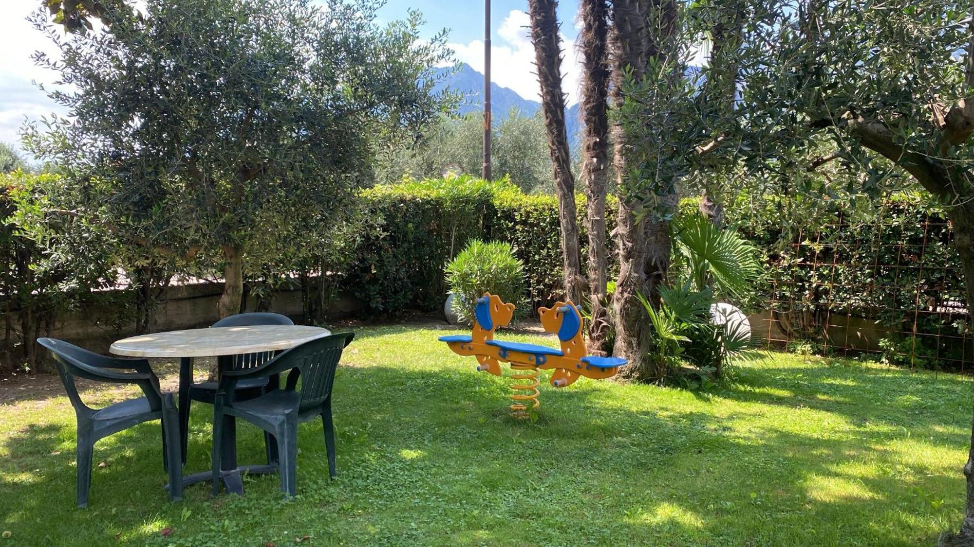 Appartamenti Nataly Torbole Sul Garda Luaran gambar
